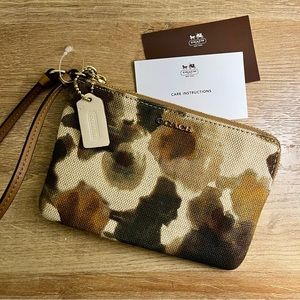 COACH RARE Bleecker Camo Print Corner Zip Wristlet